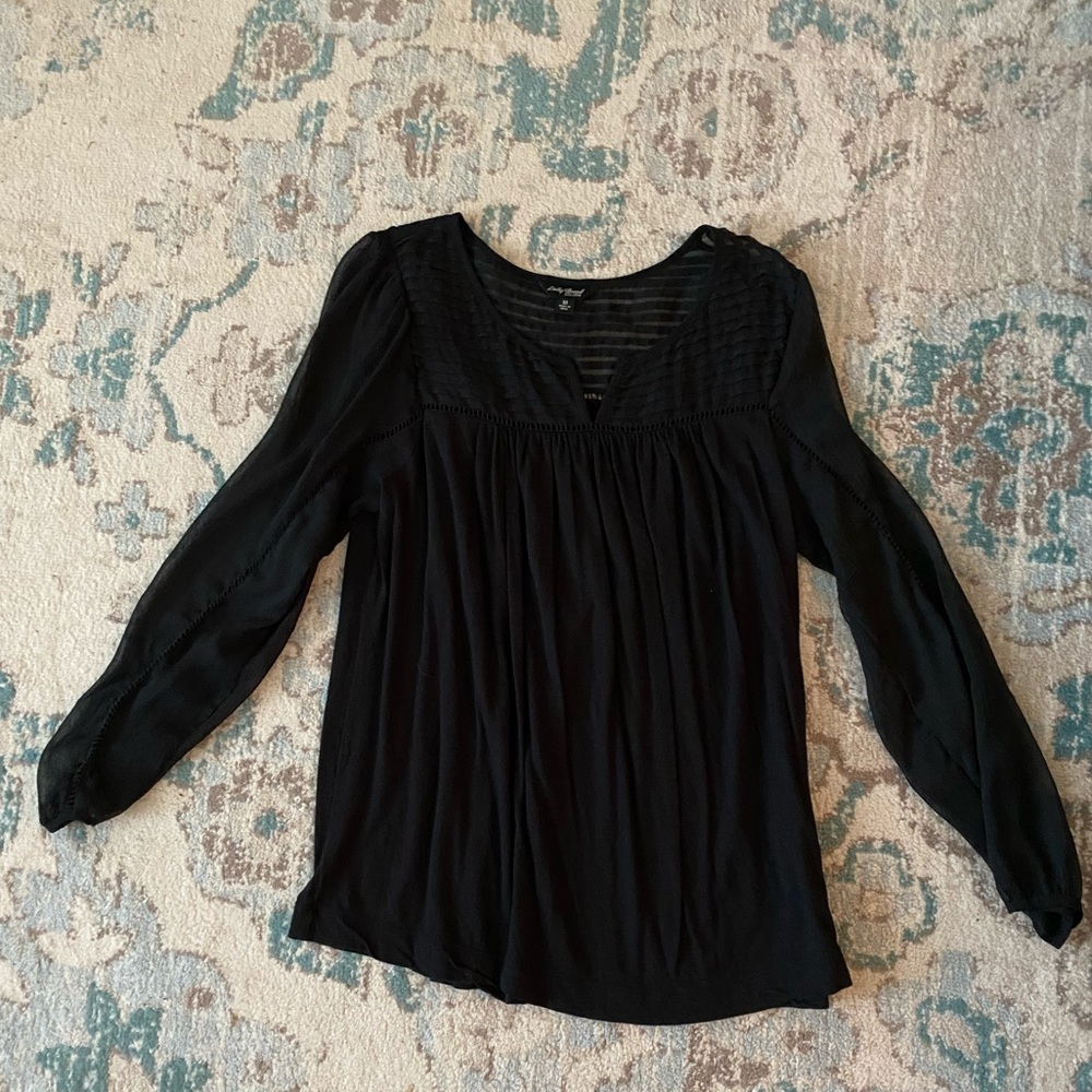 Lucky brand black top